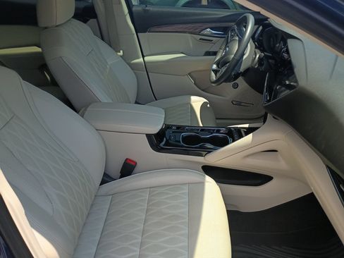 Used 2022 Buick Envision Avenir w/ Technology Package II FWD image 8