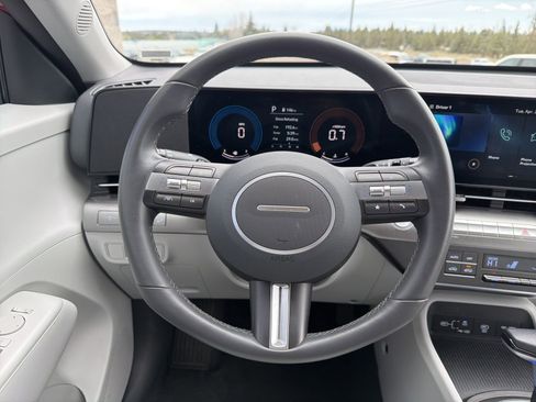 Used 2025 Hyundai Kona SEL AWD/4WD image 11