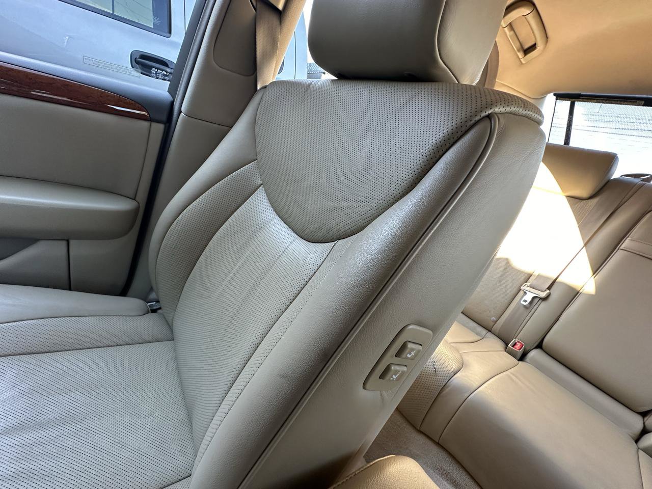 Used 2006 Lexus LS 430 w/ Modern Luxury Pkg RWD image 86