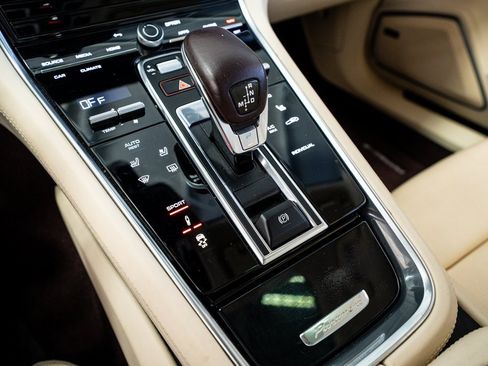 Used 2023 Porsche Panamera Platinum Edition image 50