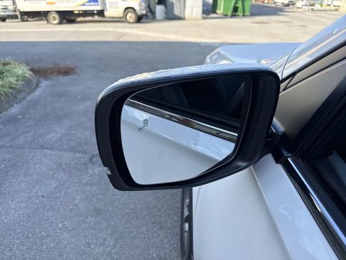 Used 2023 Honda Pilot EX-L image 19