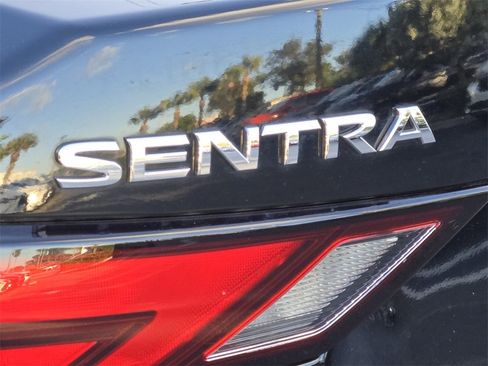 Used 2021 Nissan Sentra SV image 7