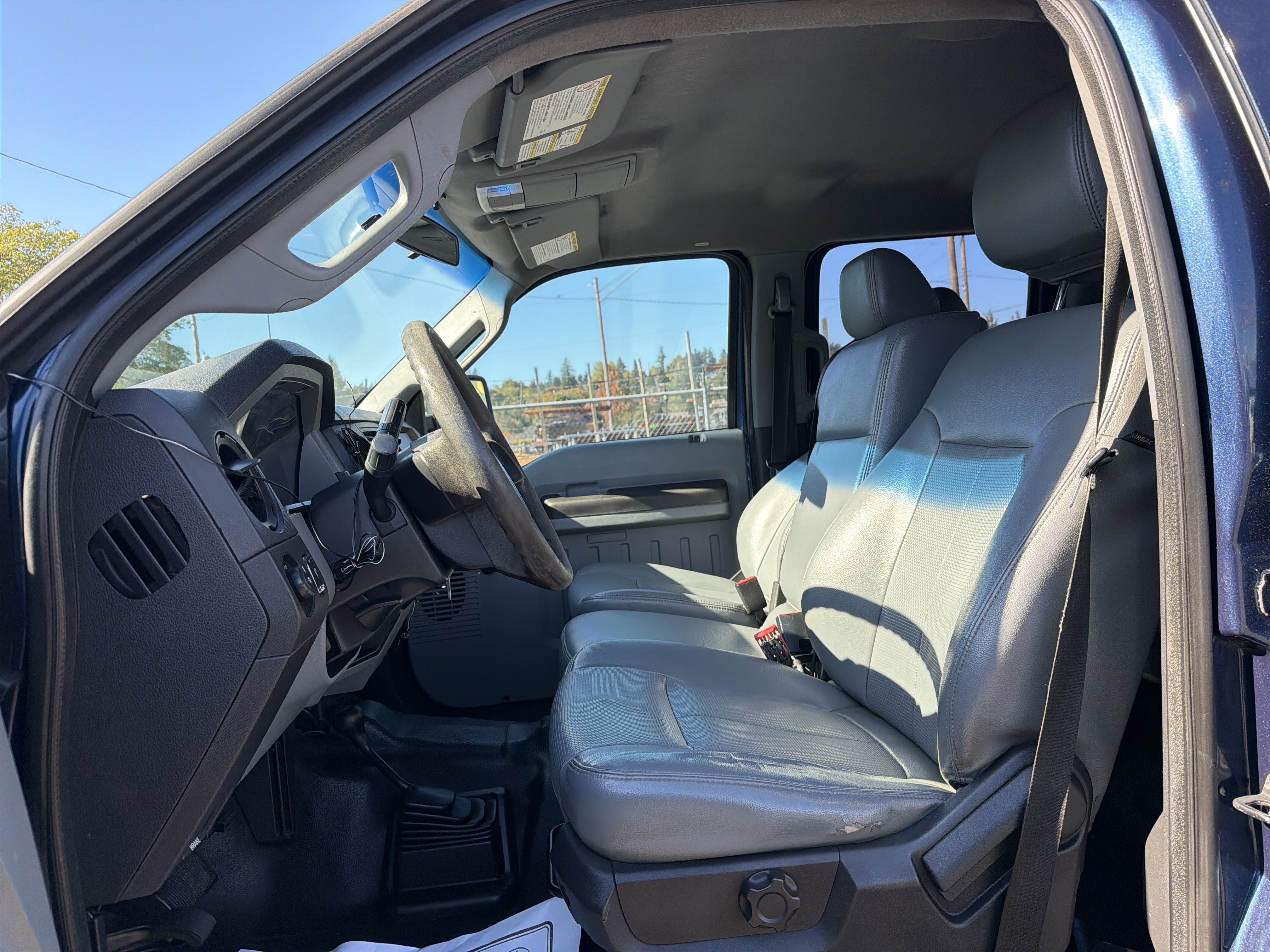 Used 2013 Ford F250 XL w/ Heavy Service Suspension Pkg AWD/4WD image 8