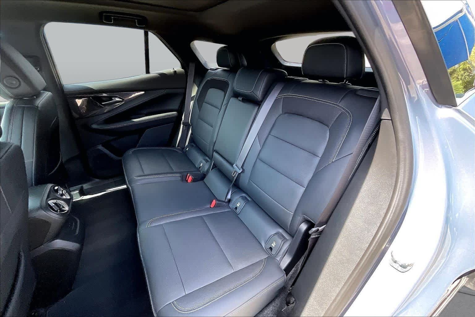 Used 2024 Chevrolet Blazer EV LT AWD/4WD image 19