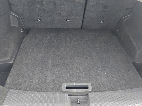 Used 2024 Nissan Rogue S AWD/4WD image 21