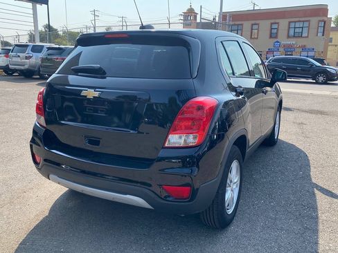 Used 2021 Chevrolet Trax LS FWD image 8