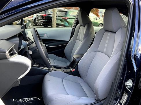 Used 2025 Toyota Corolla SE image 23