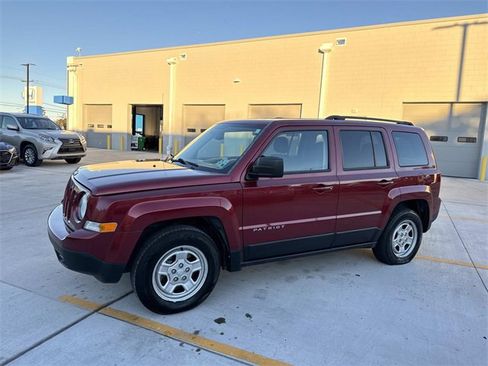 Used 2016 Jeep Patriot Sport w/ Power Value Group image 3
