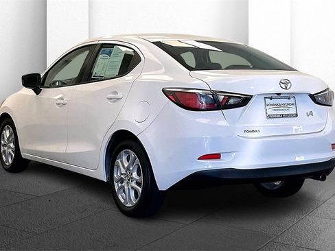 Used 2017 Toyota Yaris iA image 10