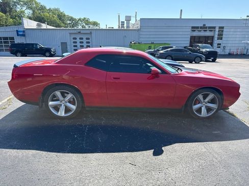 Used 2009 Dodge Challenger SRT8 w/ SRT Option Group II RWD image 5