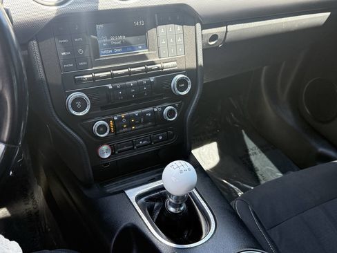 Used 2018 Ford Mustang GT RWD image 19