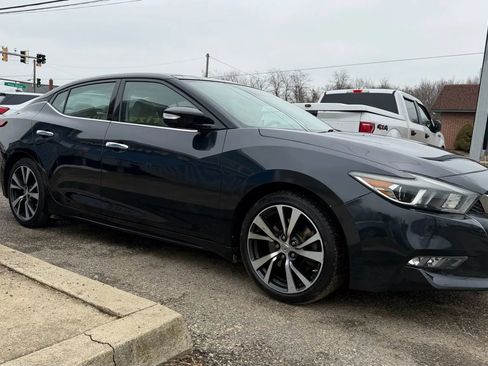 Used 2017 Nissan Maxima Platinum image 4