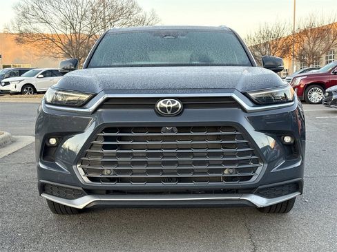 Used 2024 Toyota Grand Highlander AWD Hybrid image 8