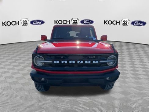 Used 2023 Ford Bronco Outer Banks image 3