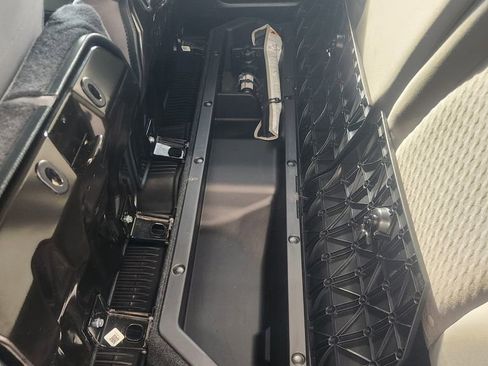 Used 2022 Toyota Tacoma SR image 17