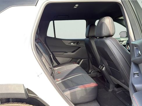 New 2026 Chevrolet Equinox RS w/ LPO, Floor Liner Package FWD image 11
