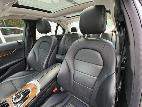 Used 2017 Mercedes-Benz C 300 4MATIC Sedan image 23