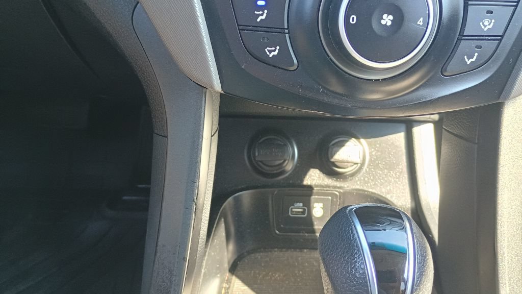 Used 2018 Hyundai Santa Fe Sport FWD image 20