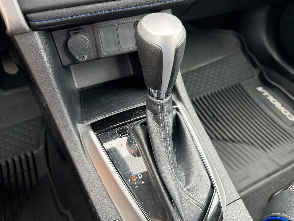 Used 2019 Toyota Corolla SE FWD image 16