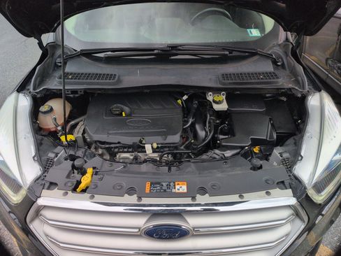 Used 2017 Ford Escape Titanium AWD/4WD image 17