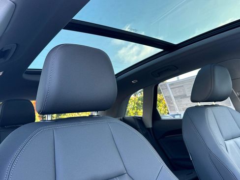 New 2025 Audi Q5 Premium image 16