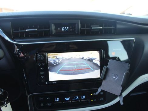 Used 2018 Toyota Corolla iM w/ Carpet Mat Package (TMS) FWD image 27