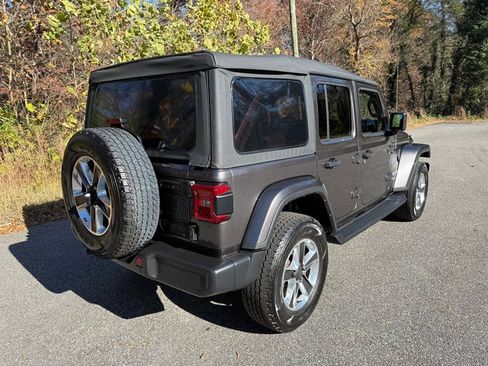 Used 2022 Jeep Wrangler Unlimited Sahara w/ Cold Weather Group image 6