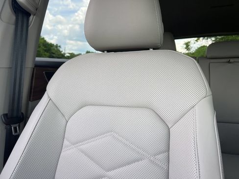 New 2026 Volkswagen Atlas SE FWD image 21