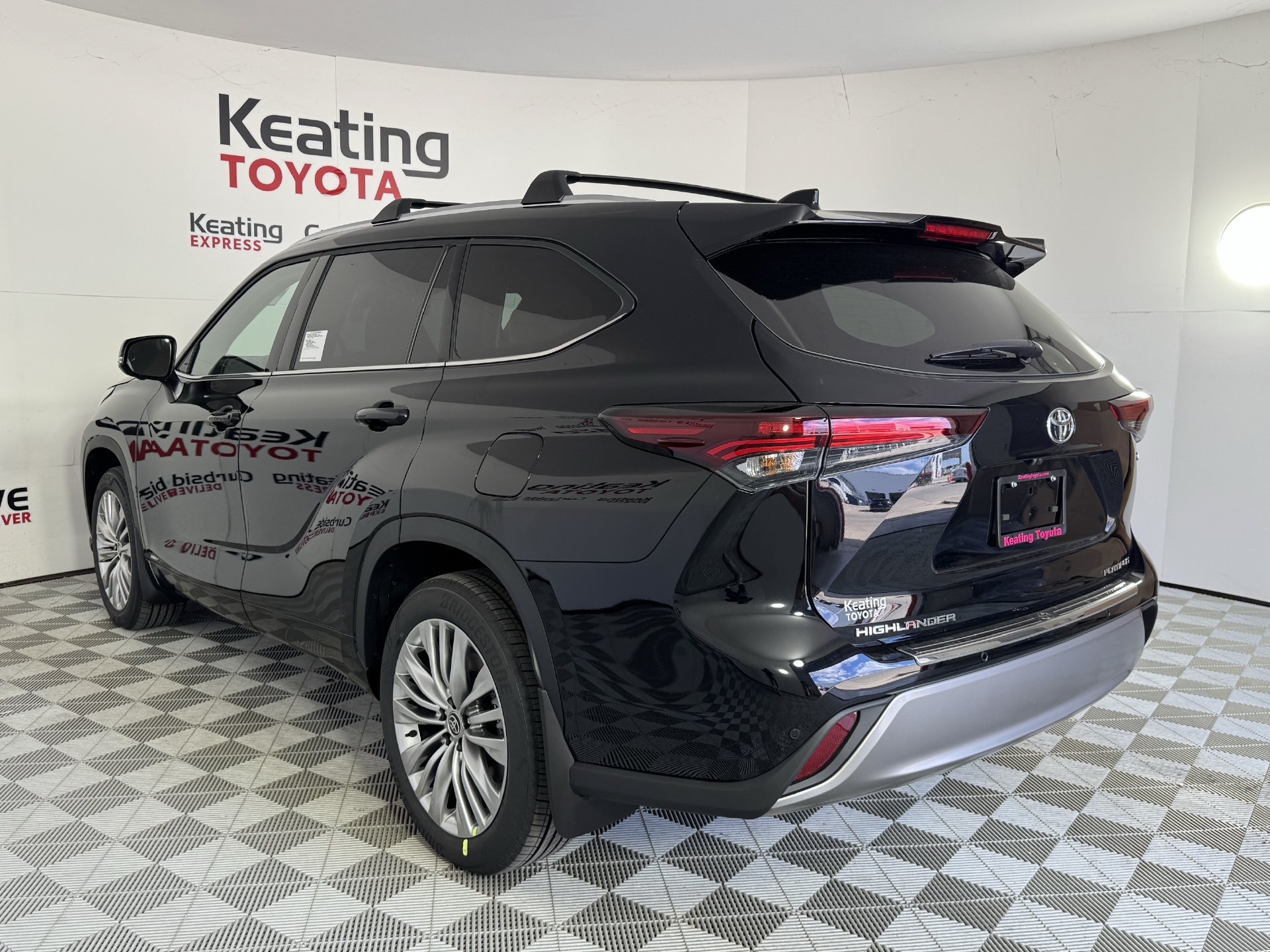 New 2026 Toyota Highlander Platinum AWD/4WD image 10