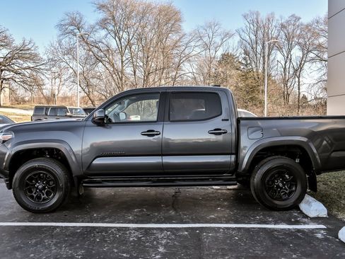 Used 2021 Toyota Tacoma SR5 image 5