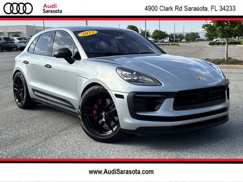 Used 2023 Porsche Macan S AWD/4WD image 1