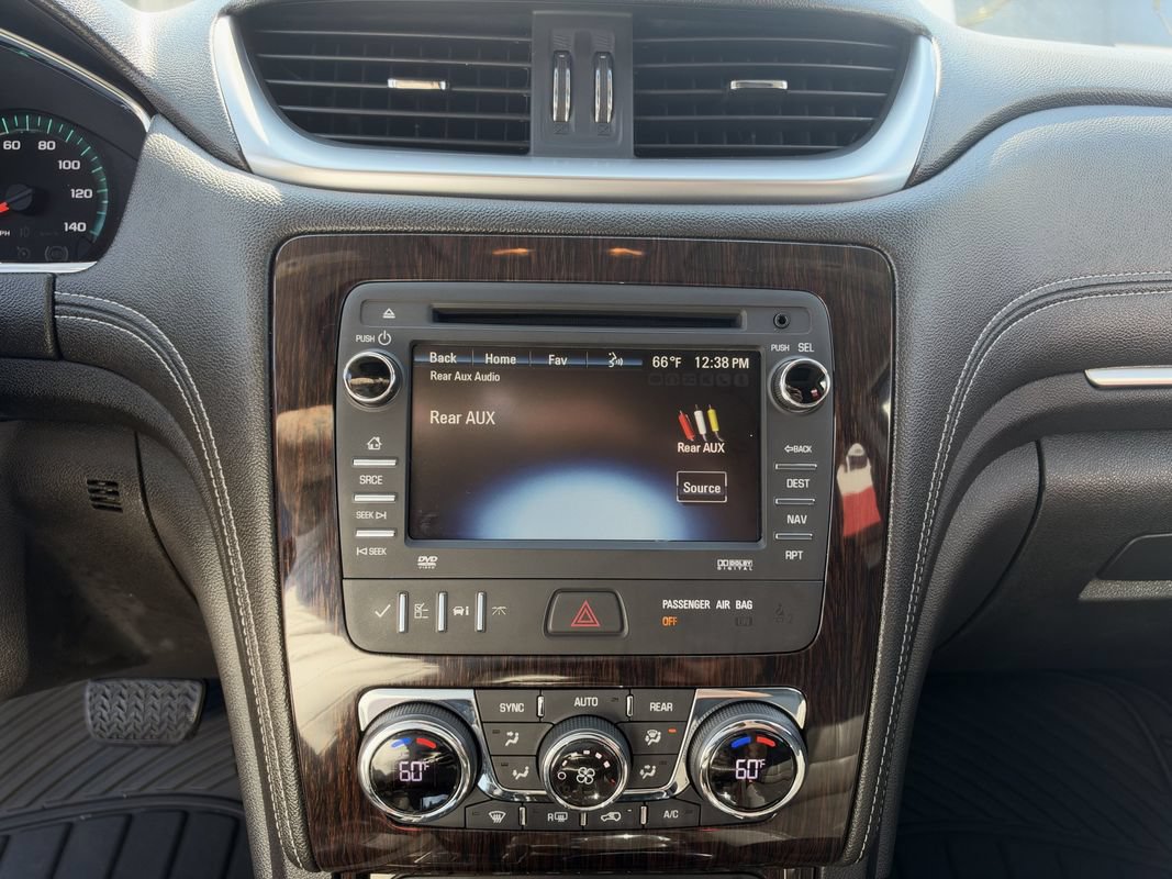 Used 2015 Chevrolet Traverse LT FWD image 22
