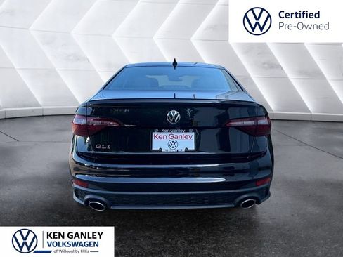 Used 2024 Volkswagen Jetta GLI Autobahn FWD image 3