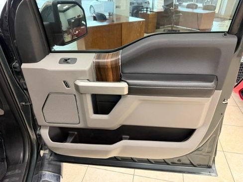 Used 2015 Ford F150 Lariat w/ Equipment Group 502A Luxury AWD/4WD image 18
