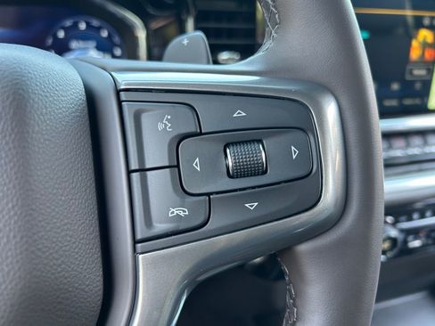 Used 2025 Chevrolet Silverado 1500 LTZ AWD/4WD image 30