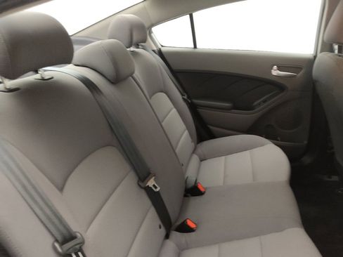 Used 2018 Kia Forte LX w/ LX Rear Camera Package image 19