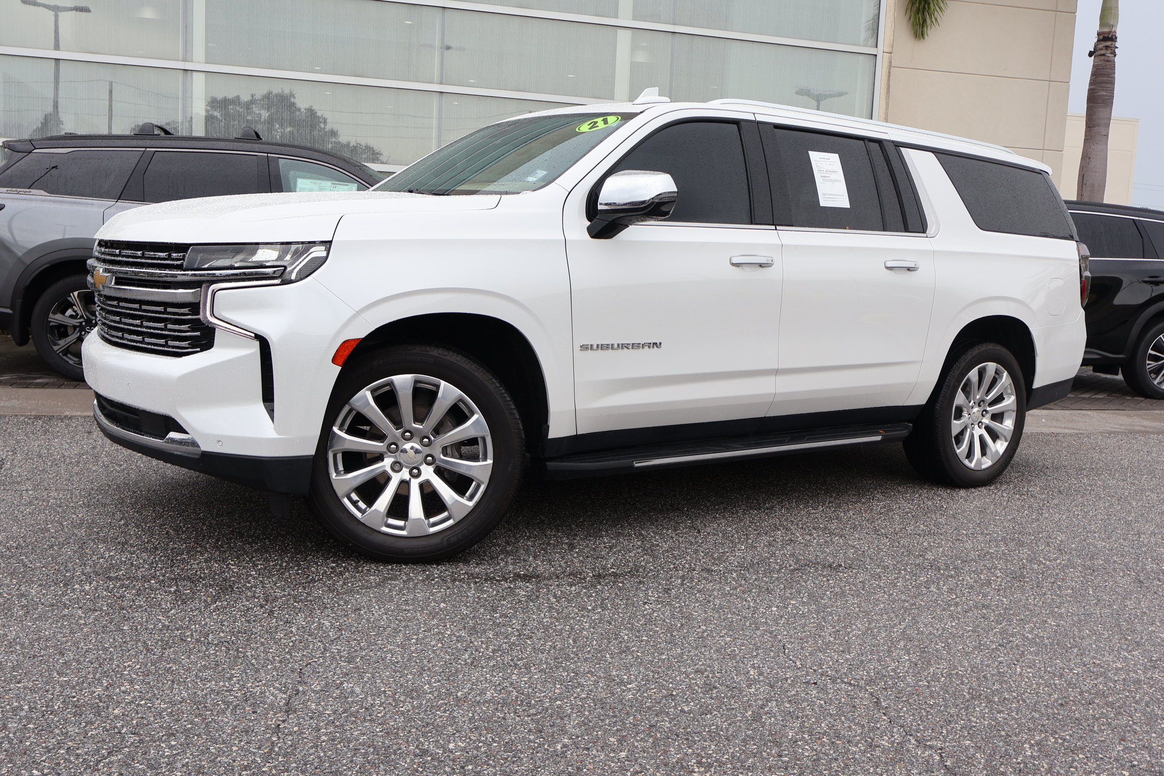 Used 2021 Chevrolet Suburban Premier w/ Premium Package RWD image 1