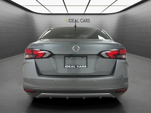 Used 2020 Nissan Versa S FWD image 6