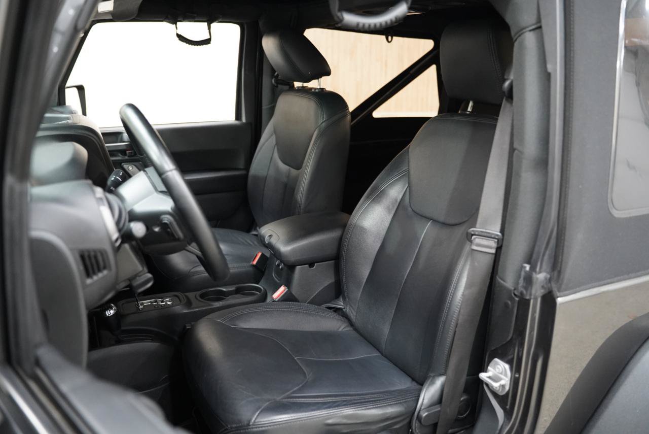 Used 2017 Jeep Wrangler Sport w/ Quick Order Package 24S AWD/4WD image 24
