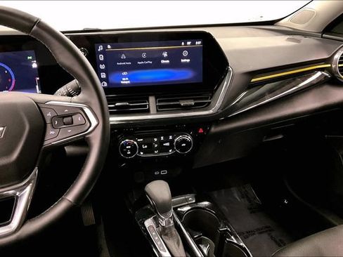 Used 2025 Chevrolet Trax ACTIV w/ Driver Confidence Package FWD image 7