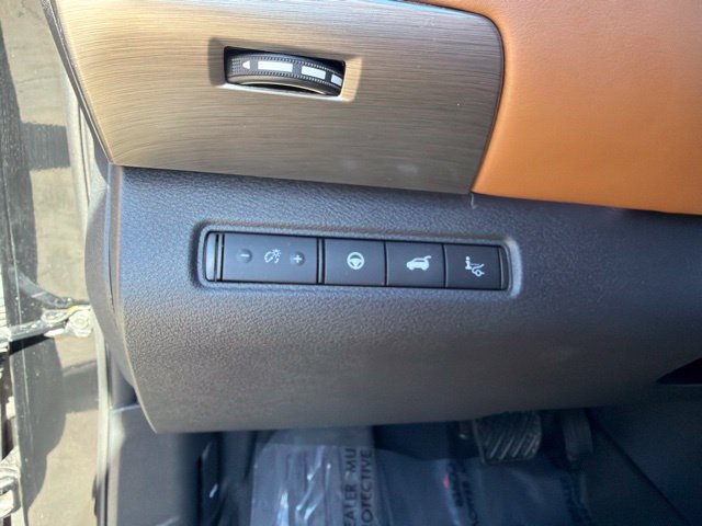Used 2025 Nissan Pathfinder Platinum w/ Cargo Package AWD/4WD image 33