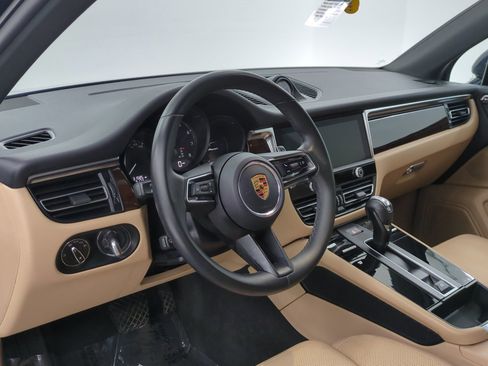 Certified 2023 Porsche Macan Turbo AWD/4WD image 4