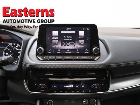 Used 2021 Nissan Rogue SV w/ Premium Package AWD/4WD image 12