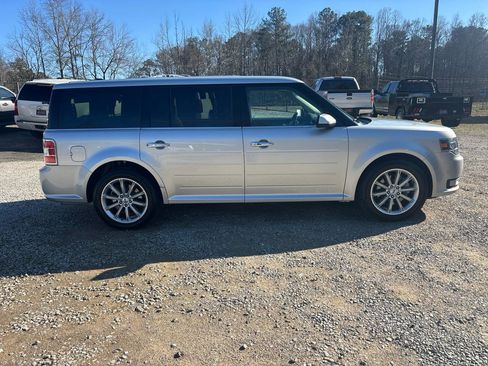 Used 2018 Ford Flex Limited image 2