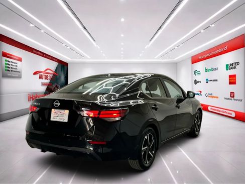 Used 2025 Nissan Sentra SV FWD image 8