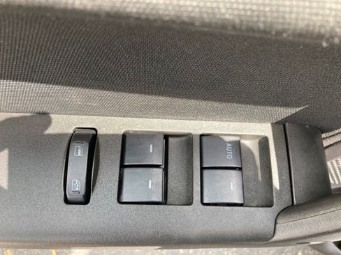 Used 2008 Ford Focus SE FWD image 13