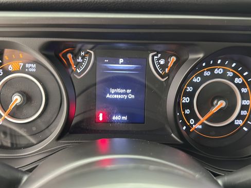 Used 2025 Jeep Wrangler Sport AWD/4WD image 14