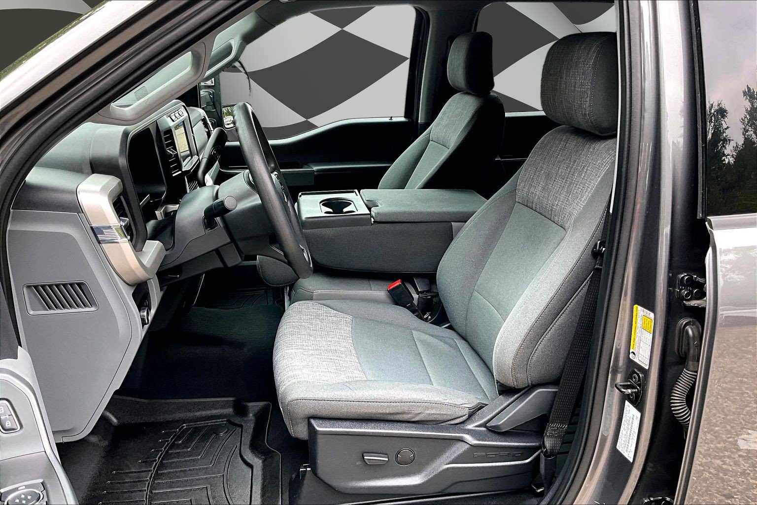Certified 2023 Ford F250 XLT AWD/4WD image 28
