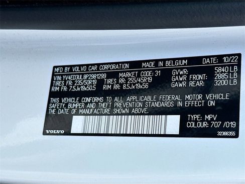 Used 2023 Volvo XC40 Recharge Plus image 36