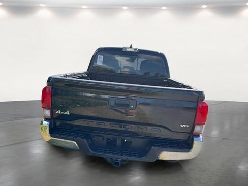 Used 2020 Toyota Tacoma SR5 AWD/4WD image 17
